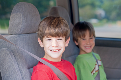 Niños: ¿Cómo deben usar el cinturón de seguridad? 