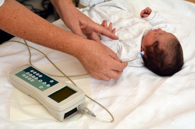 Hipoacusia: controles en el recién nacido