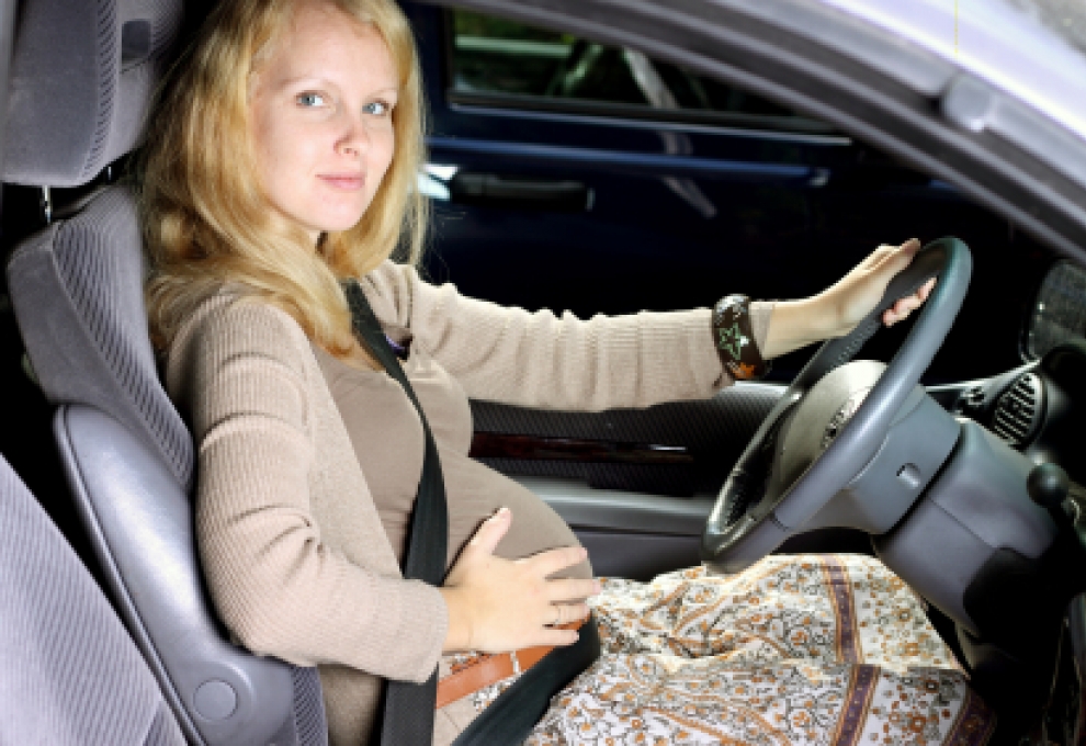 Cinturón de seguridad en el embarazo: ¿sí o no?, ¿cómo colocarlo?