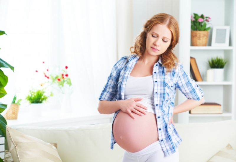 Dolor abdominal en el embarazo: ¿qué es normal y qué no?
