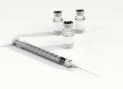 Sugerencias al aplicarse la vacuna de la gripe y la de Covid-19
