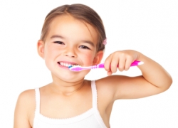 ¿Cómo cuidar los dientes en las distintas edades?